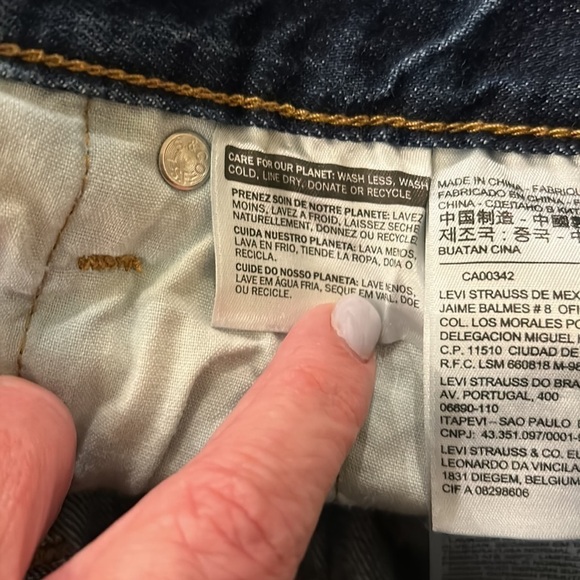 Levi's Women's 32317-0038 501 Short Short, Color:Blue (Echo Park 0038) Size: W29 - Picture 11 of 14